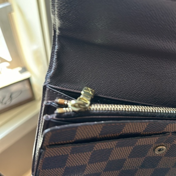 Louis Vuitton Wallet - Picture 7 of 10